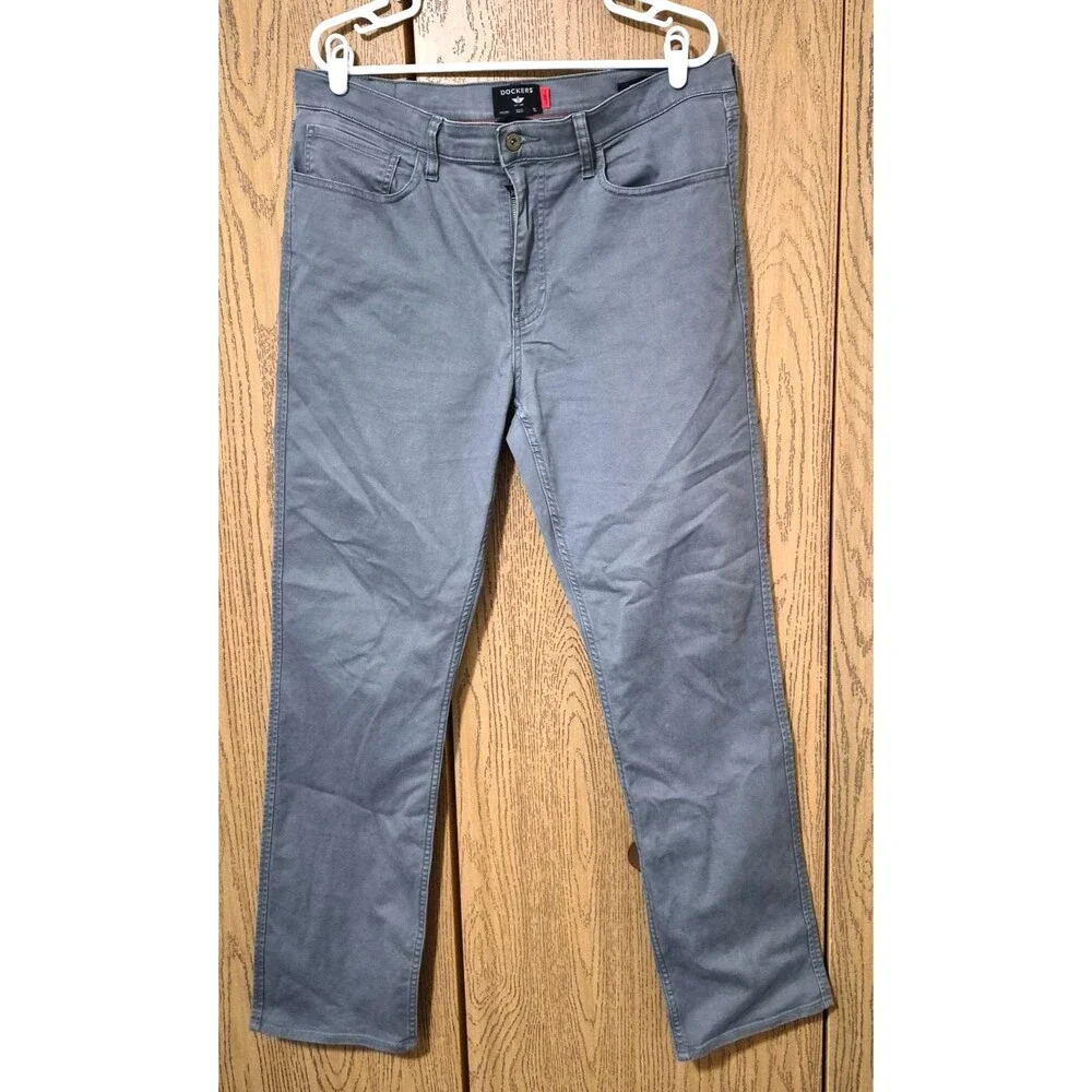 Dockers Men's Waterless Straight All Seasons Tech Grey Khaki Pants Pockets Sz 36